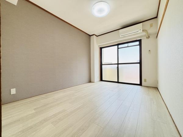 イズミハイツの洋室画像