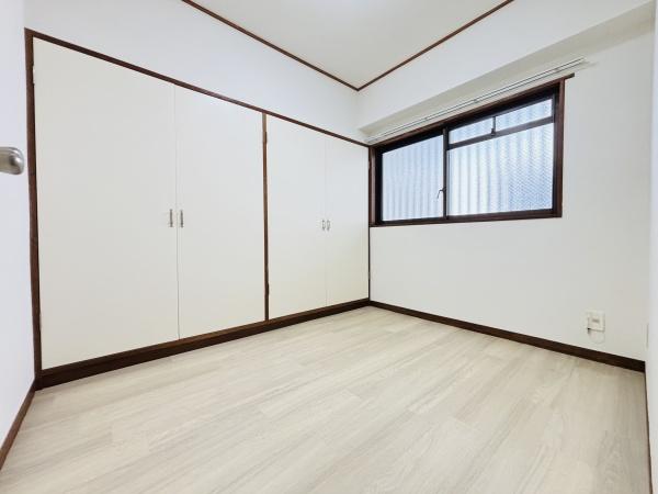 イズミハイツの洋室画像