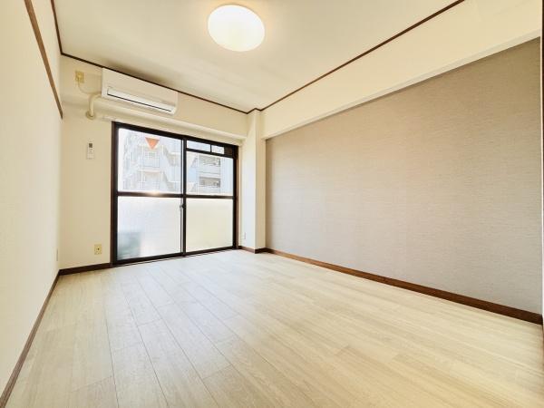 イズミハイツの洋室画像