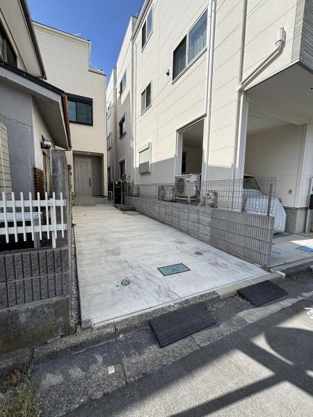 中瀬2丁目戸建の駐車場画像