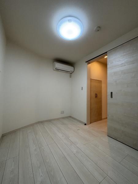 中瀬2丁目戸建の洋室画像