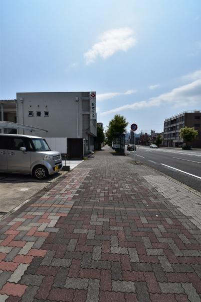 静岡市葵区本通西町　中古住宅　土地　3,200万の前面道路含む現地写真画像