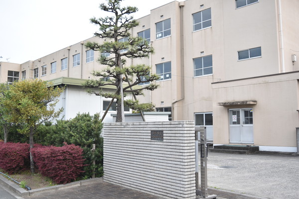 浜松市中央区木戸町　古家付き土地　1860万円の中学校画像