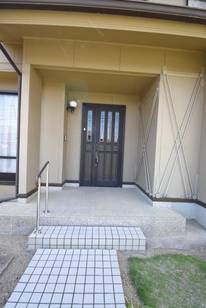 浜松市中央区高丘北3丁目　中古住宅　７ＬＤＫの玄関画像