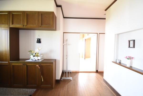 浜松市中央区高丘北3丁目　中古住宅　７ＬＤＫの玄関画像