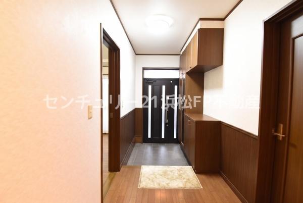 浜松市中央区高塚町中古住宅4SLDK2200万の玄関画像