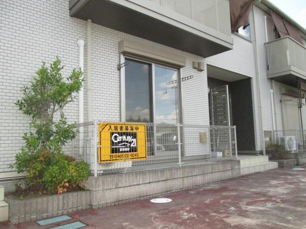 南足柄市飯沢のアパートのバルコニー画像