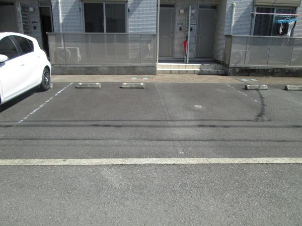 ファンテーヌＡの駐車場画像