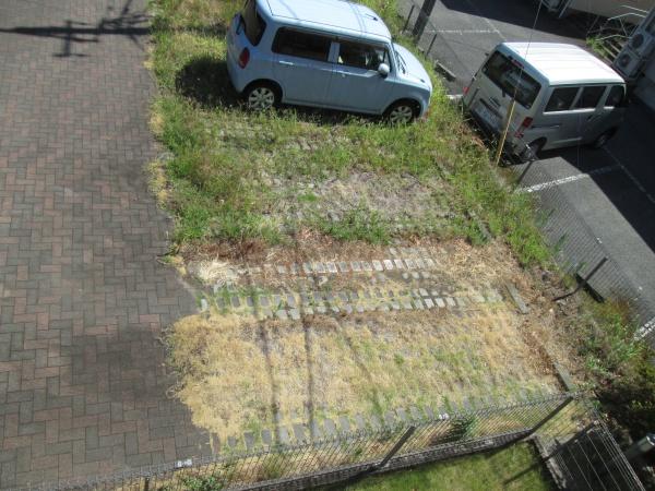 フェアホルムA棟の駐車場画像