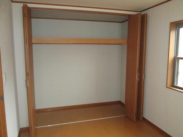 ラークヒルＧの収納画像