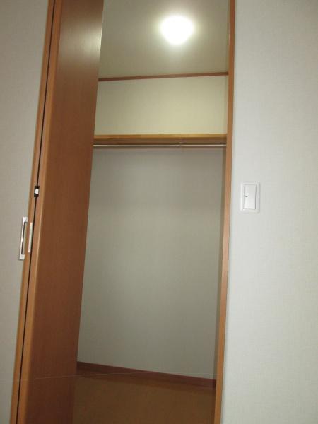 ラークヒルＧの収納画像