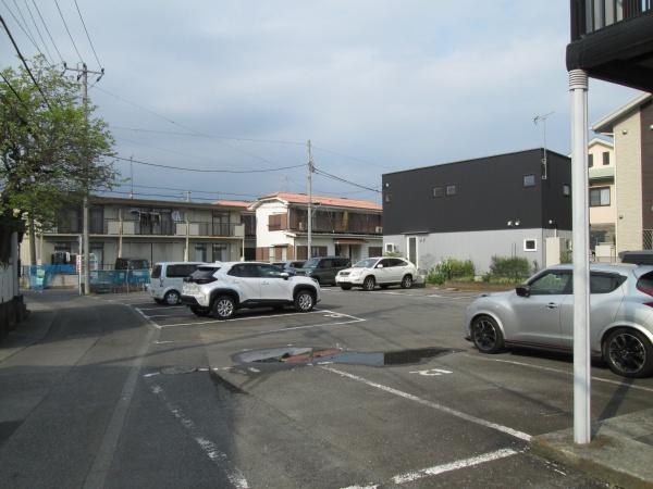 ハイツ花田2の駐車場画像