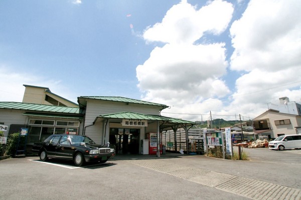 パルはつたかの駅画像