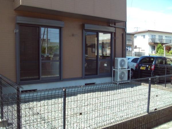 リヴェール中曽根Ｂ棟の駐車場画像