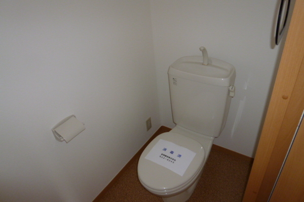 リヴェール中曽根Ｂ棟のトイレ画像