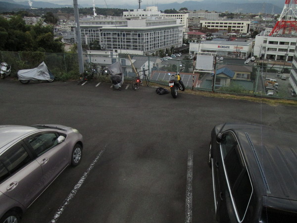 つばさハイツの駐車場画像