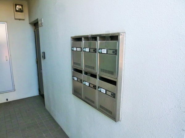 小田原市南町３丁目のマンションのエントランス画像