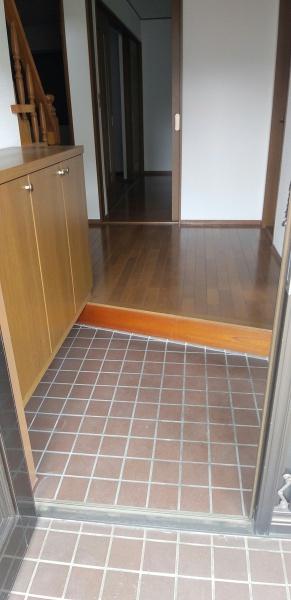 高橋邸の玄関画像