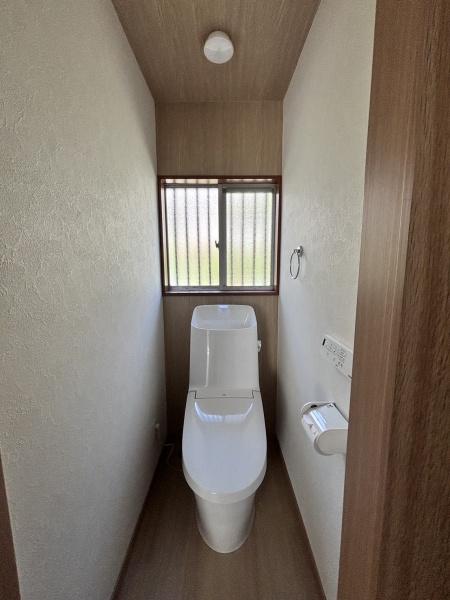 鳩山戸建てのトイレ画像