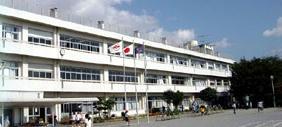 永嶋店舗の小学校画像