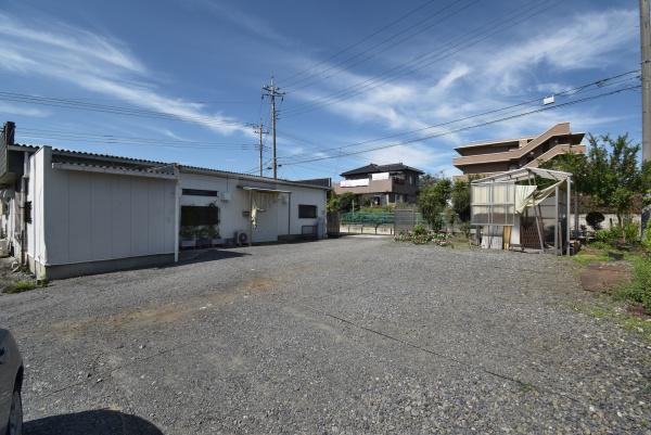 永嶋店舗の駐車場画像