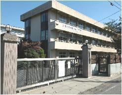 松葉町貸家の中学校画像