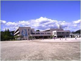 松葉町貸家の小学校画像