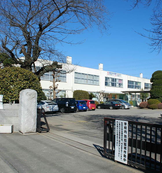 高階アパートの中学校画像