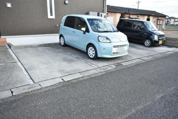 エアロドリームの駐車場画像