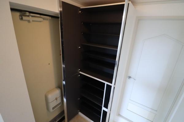 グリーンパークマルオカの玄関画像