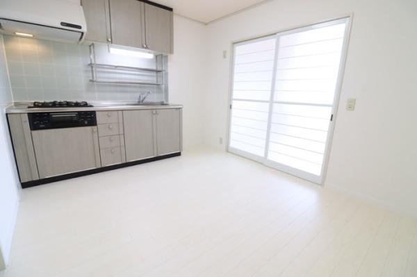 グリーンパークマルオカのリビング画像