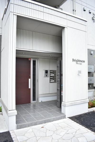 ブライトネスのエントランス画像