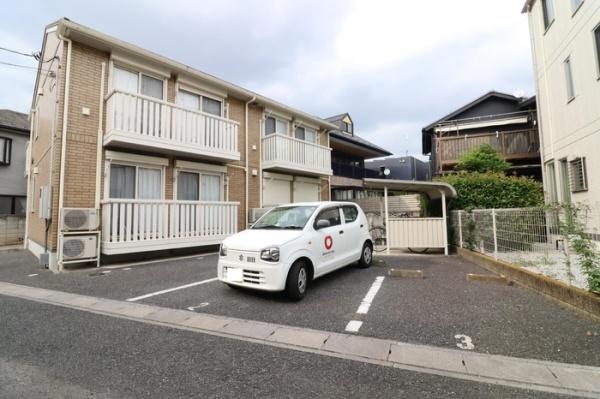 クレセント・シャンブルの駐車場画像