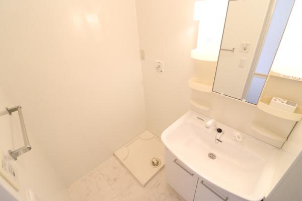 クレセント・シャンブルの洗面台・洗面所画像