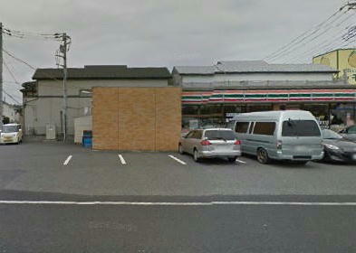 パドック　Ａのコンビニ画像