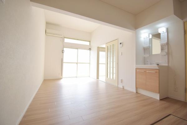 レオパレス上尾第7のリビング画像