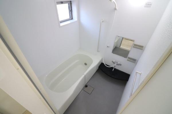 ティエルノのバス画像