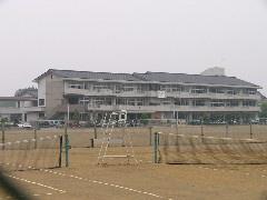 小山市乙女土地の中学校画像