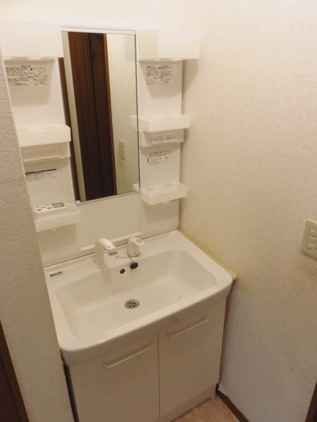 鈴木邸戸建貸家の洗面台・洗面所画像
