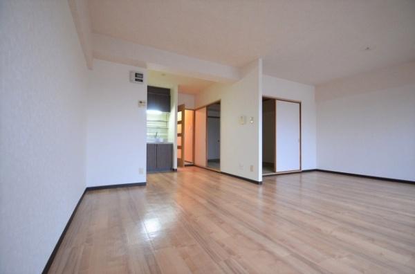 グランパレスダイトーのリビング画像