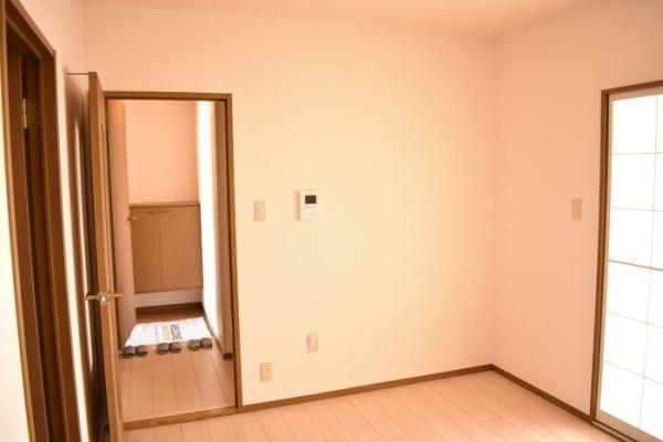 エントピアマルオカのリビング画像