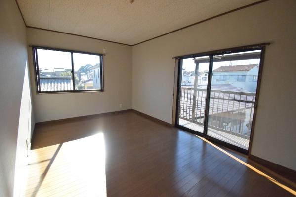 東松山市石橋貸家の洋室画像