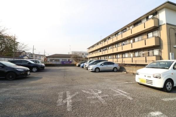 パルテールの駐車場画像