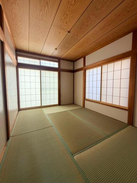 鴻巣市寺谷貸家の和室画像
