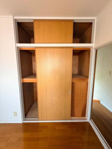 鴻巣市寺谷貸家の収納画像