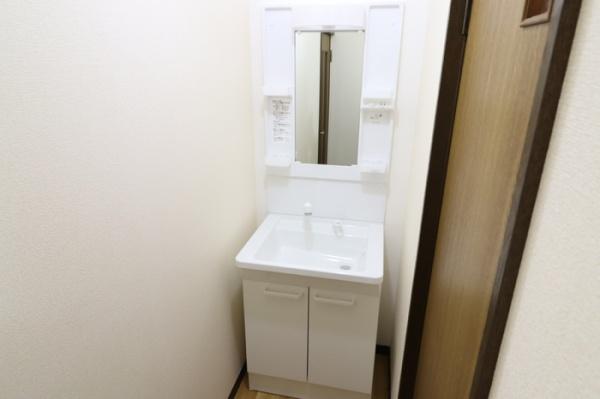 ジュネスコーポの洗面台・洗面所画像