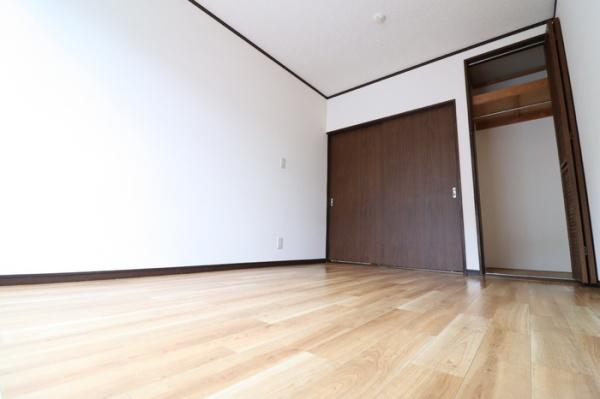 ジュネスコーポの洋室画像