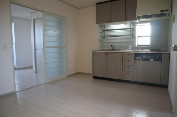 グリーンパークマルオカのリビング画像