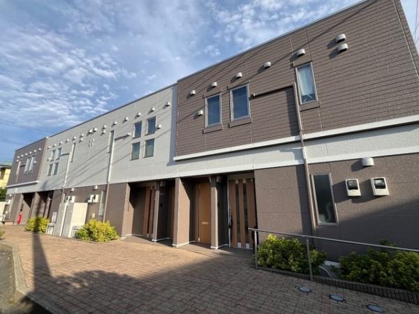 シャインフィールドの外観画像