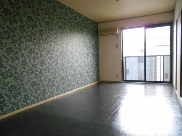 エミールのリビング画像